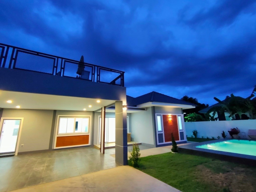 115 TW. 3 Bedrooms Pool Villa with rooftop viewing area in Sattahip. - House - Sattahip - วัดเขาคันทมานท์
