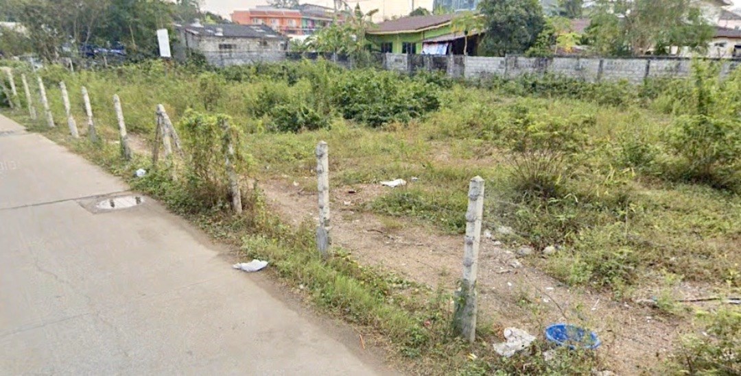 Over 1 Rai in Bang Sare just 200m from the beach - ที่ดิน - Bangsaray - 