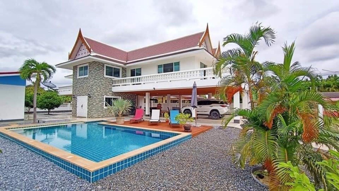 Thai/European style Villa with pool in Bang Sare - House - Bang Saray - 
