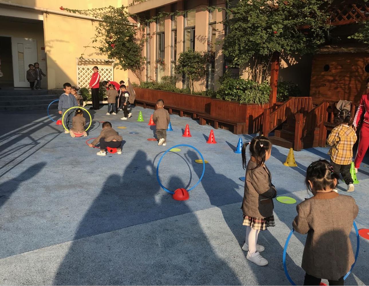 365英国上市集团