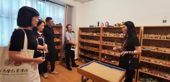 365英国上市集团