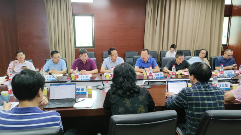 365英国上市集团