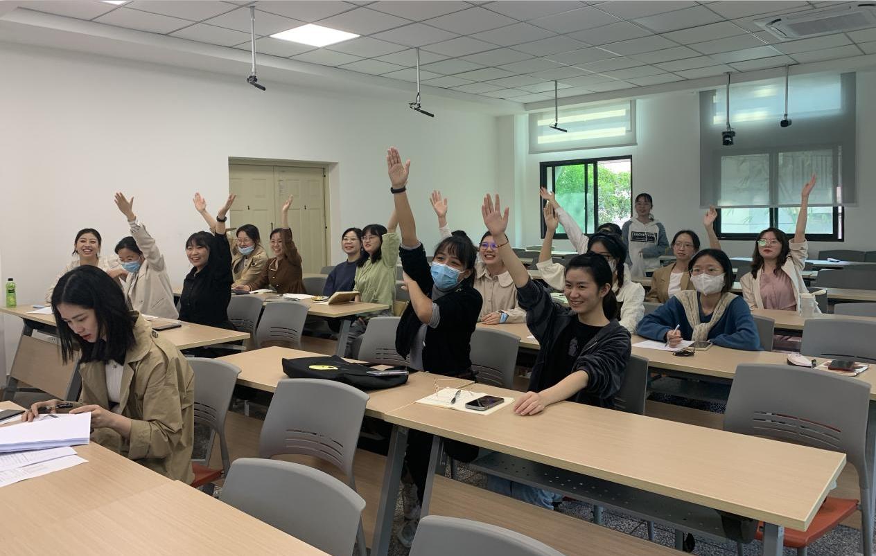 365英国上市集团