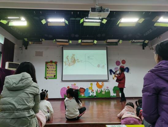 365英国上市集团