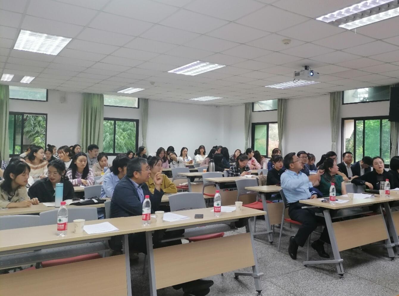 365英国上市集团