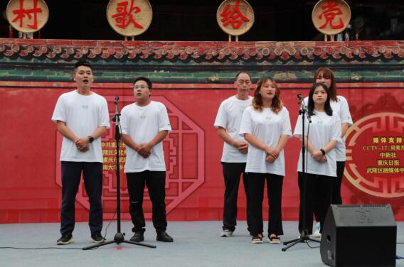 365英国上市集团