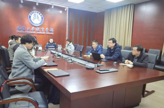 365英国上市集团