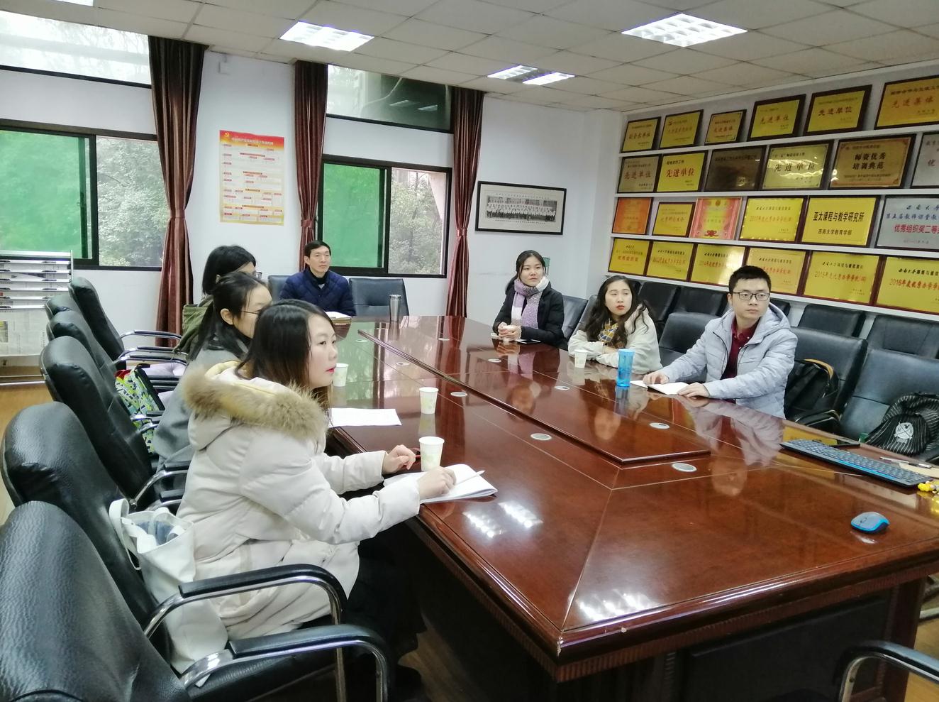 365英国上市集团