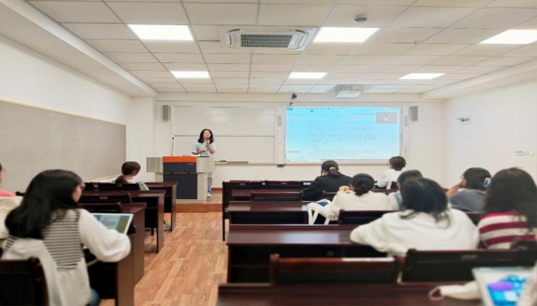 365英国上市集团