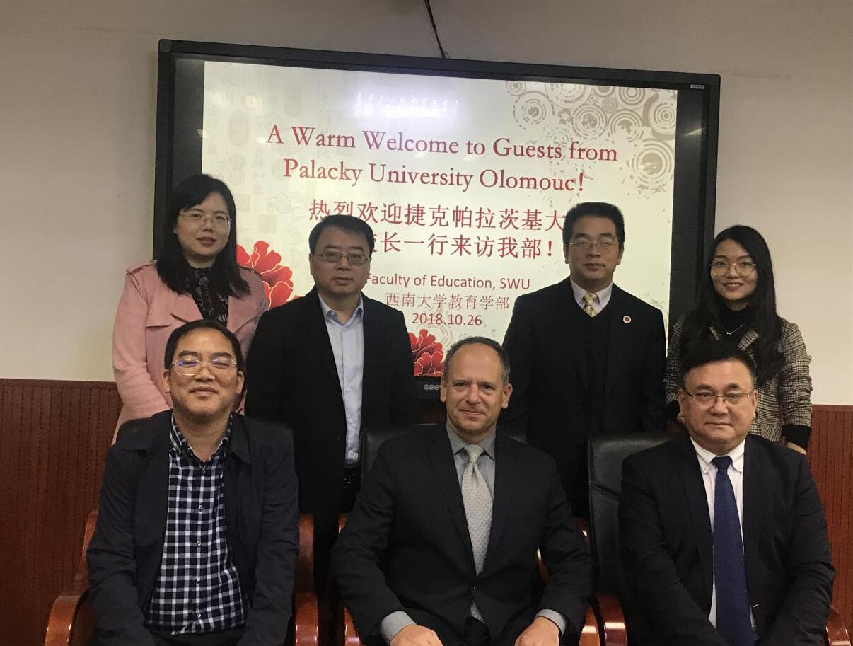 365英国上市集团