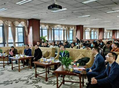 365英国上市集团