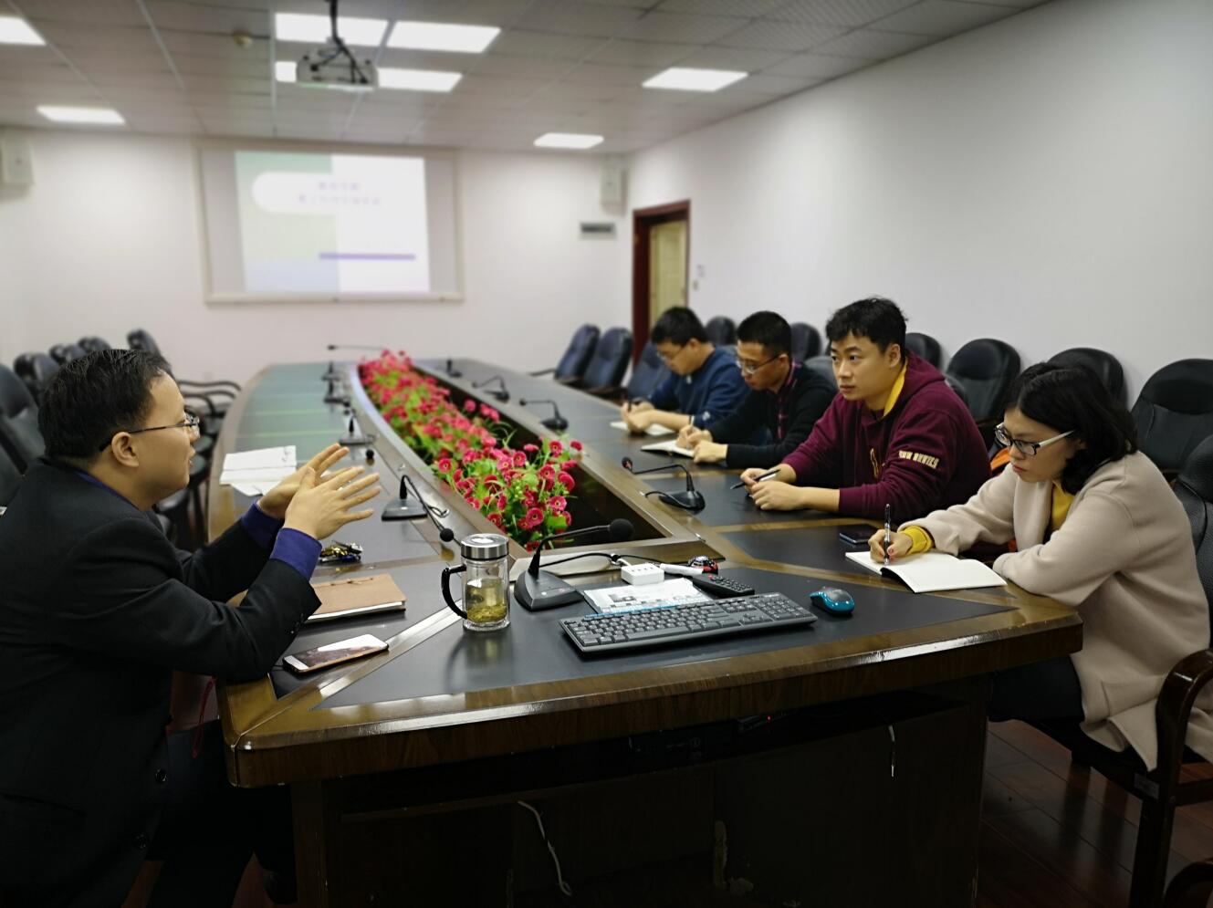 365英国上市集团