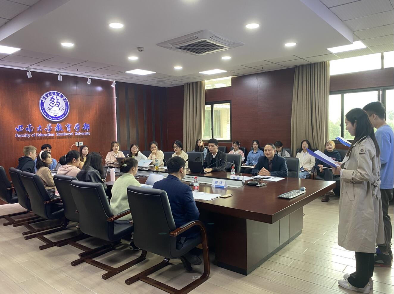 365英国上市集团