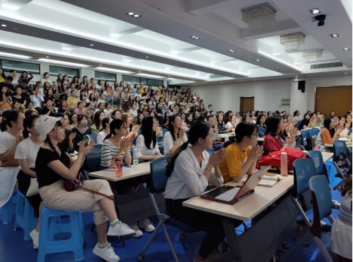 365英国上市集团