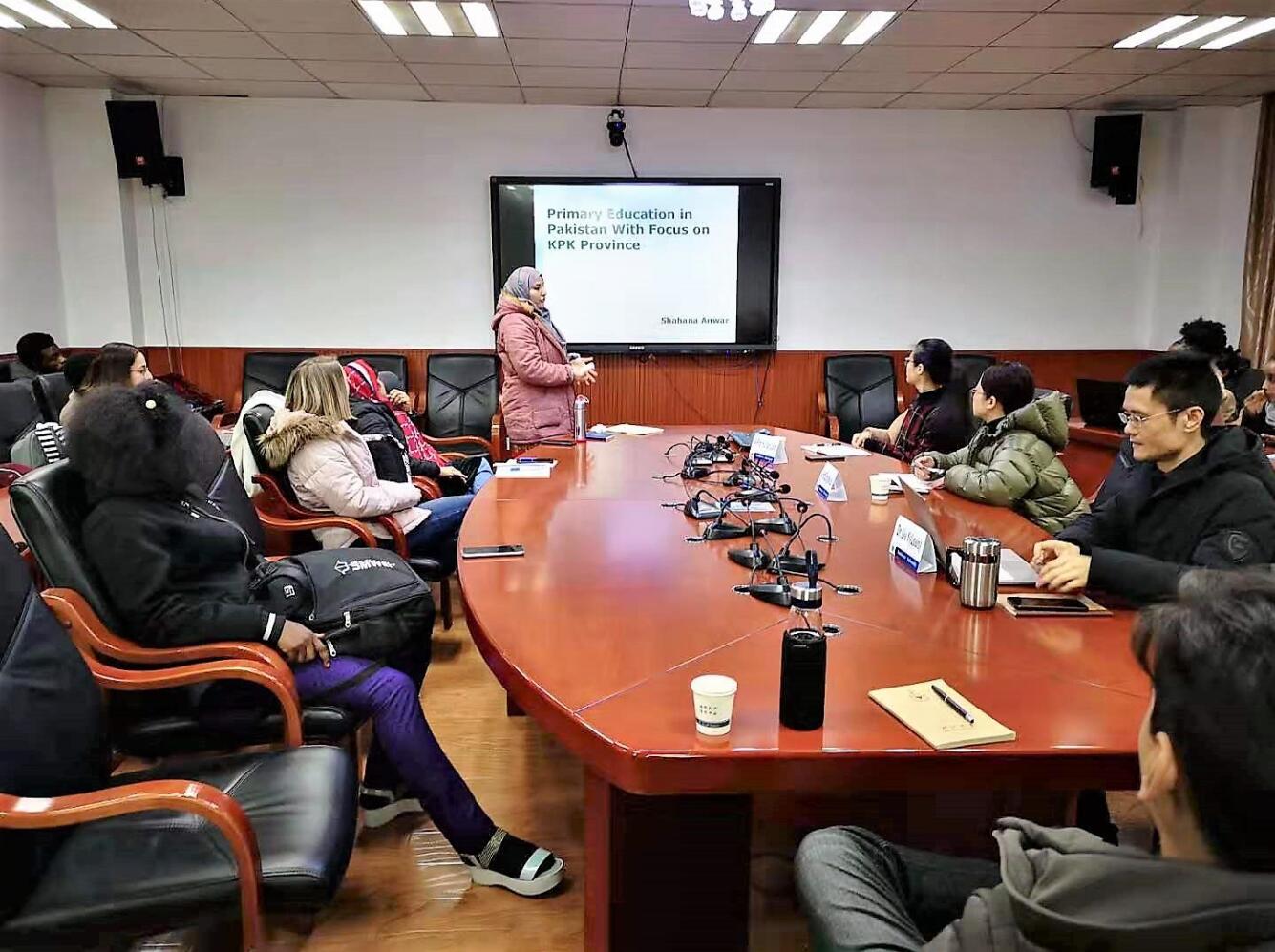 365英国上市集团