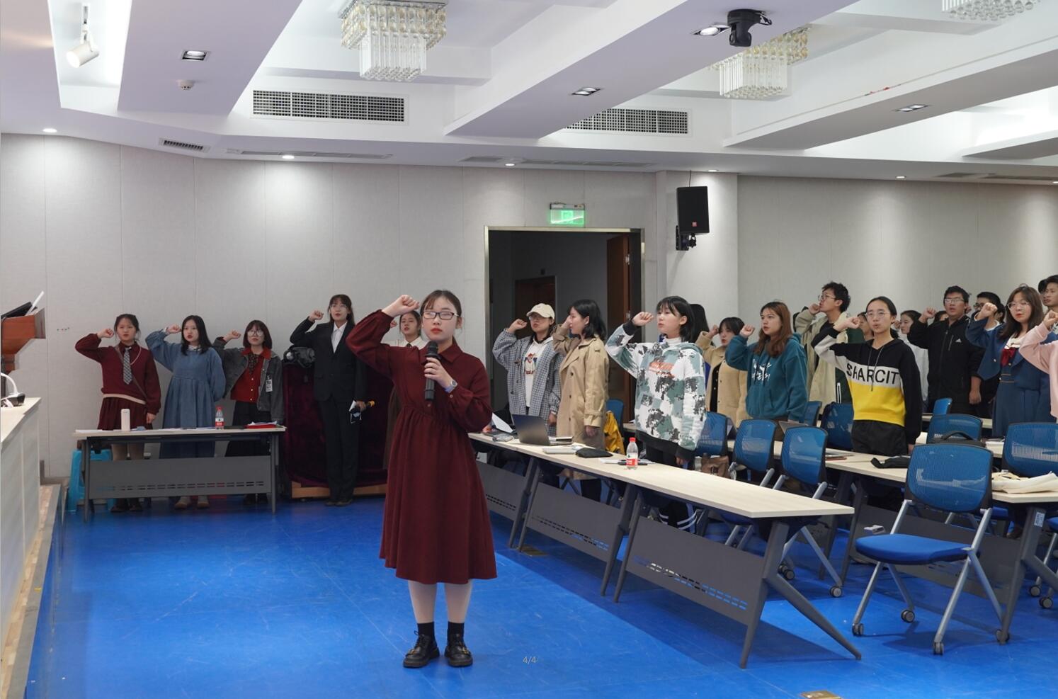 365英国上市集团