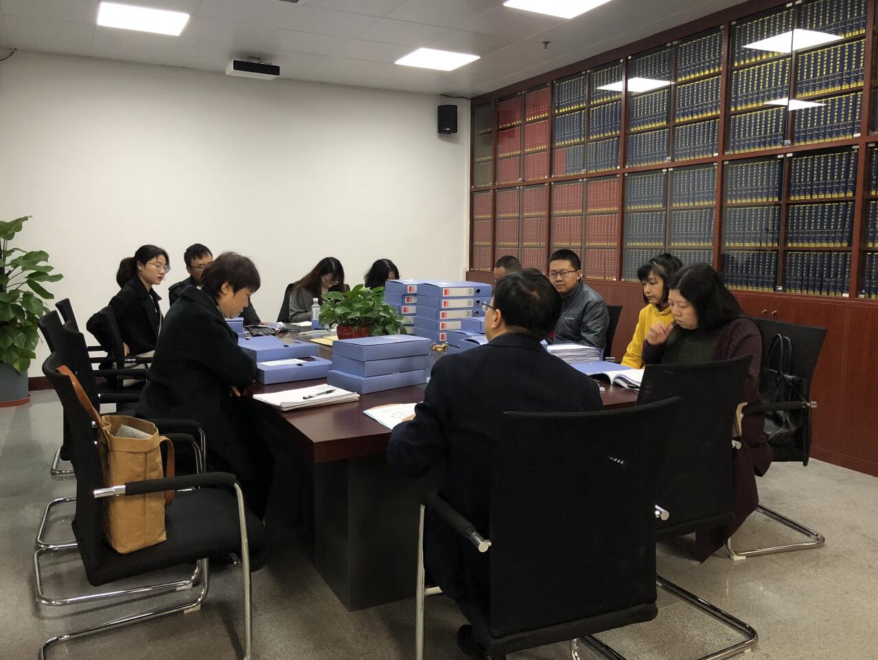 365英国上市集团