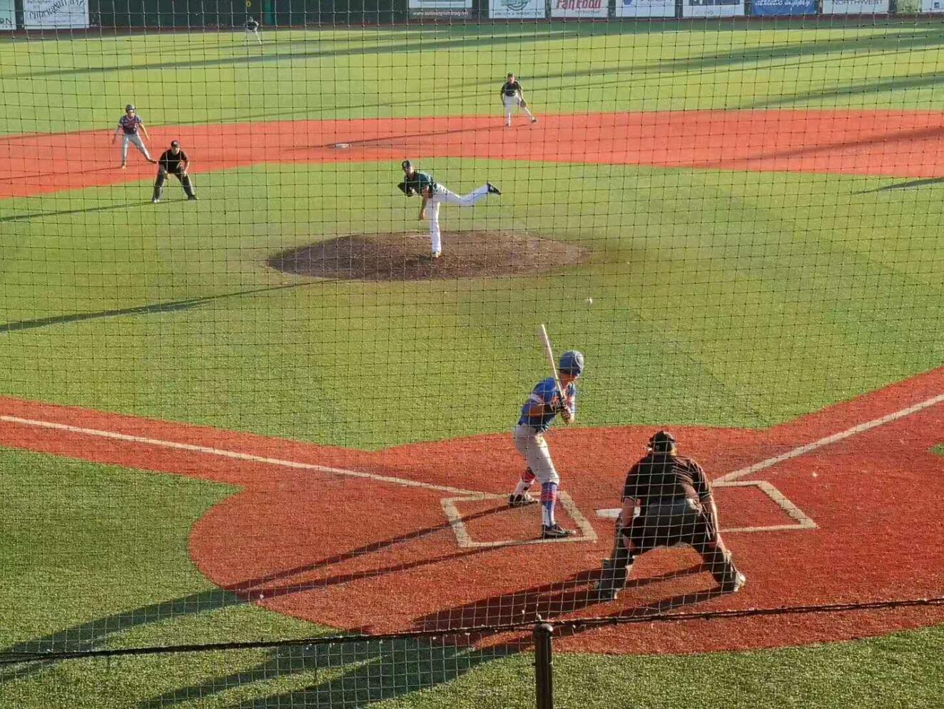 365英国上市集团