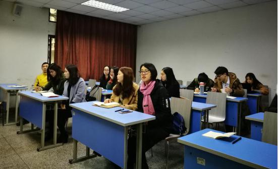 365英国上市集团