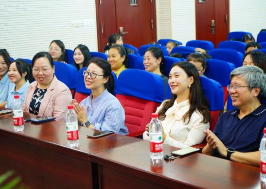 365英国上市集团