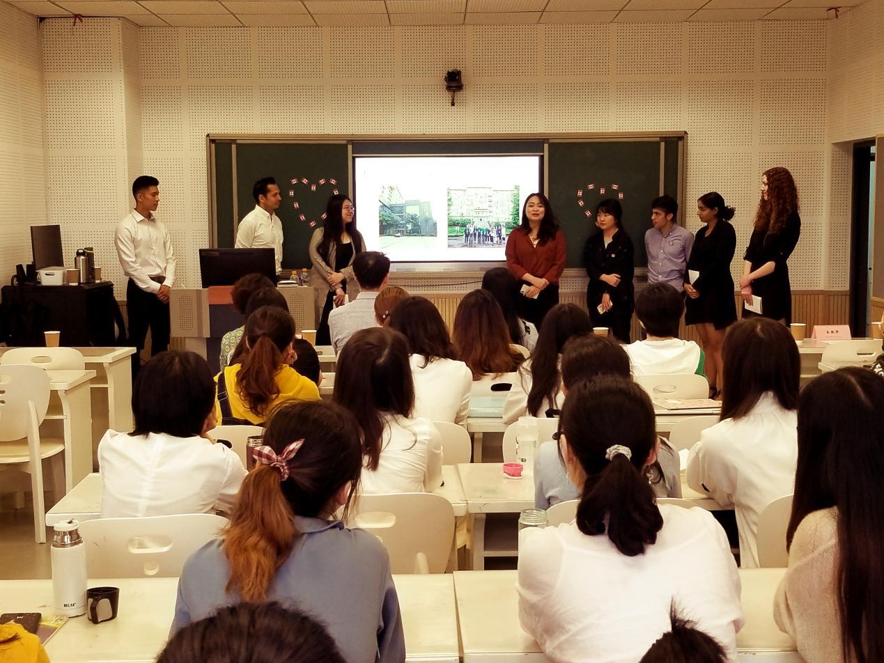 365英国上市集团