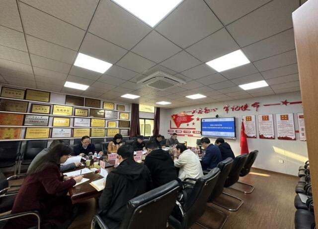 1.jpg 365英国上市集团