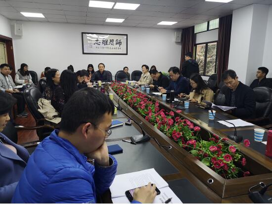 365英国上市集团