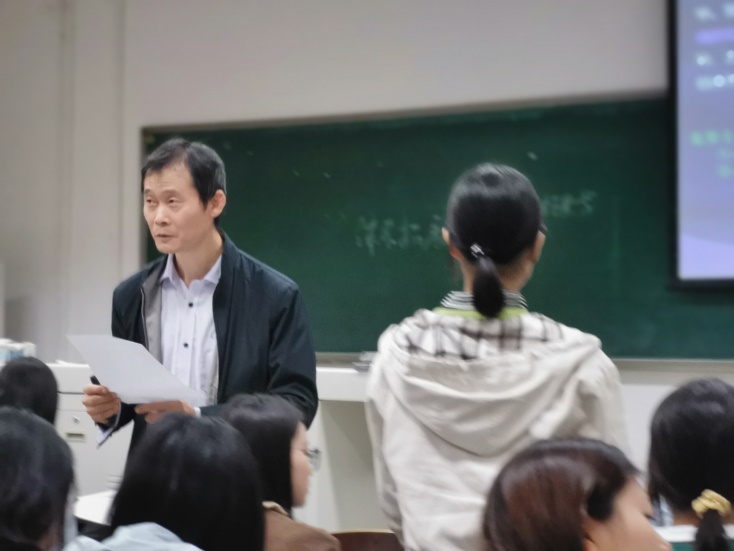 365英国上市集团