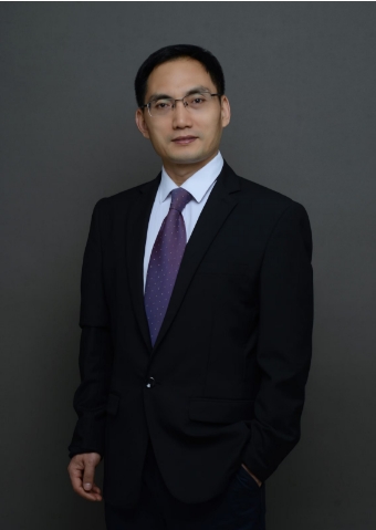 365英国上市集团