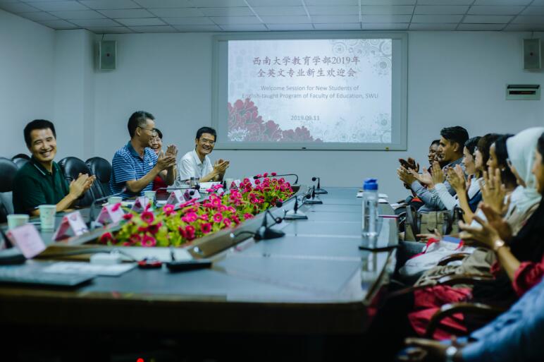 365英国上市集团