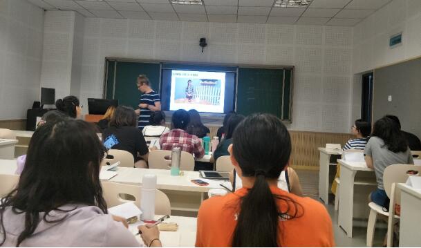 365英国上市集团