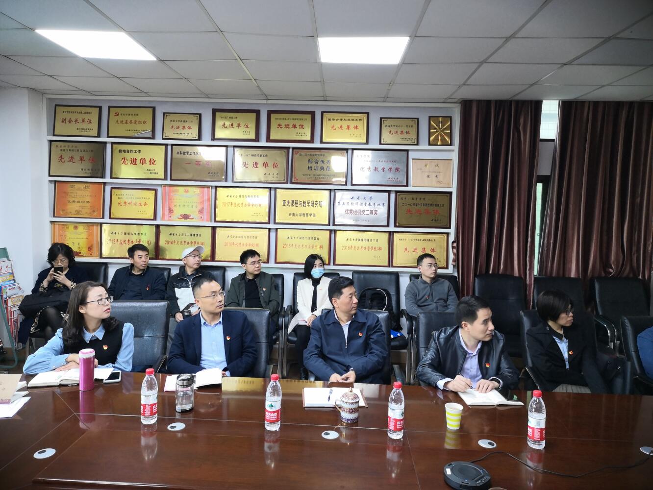 365英国上市集团