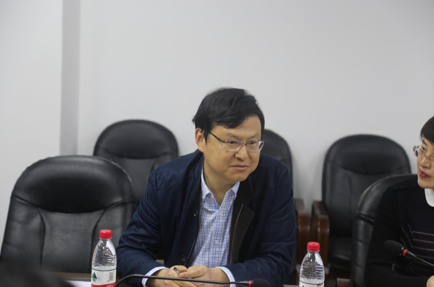 365英国上市集团