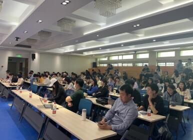 365英国上市集团