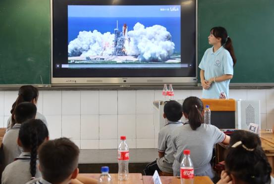 365英国上市集团