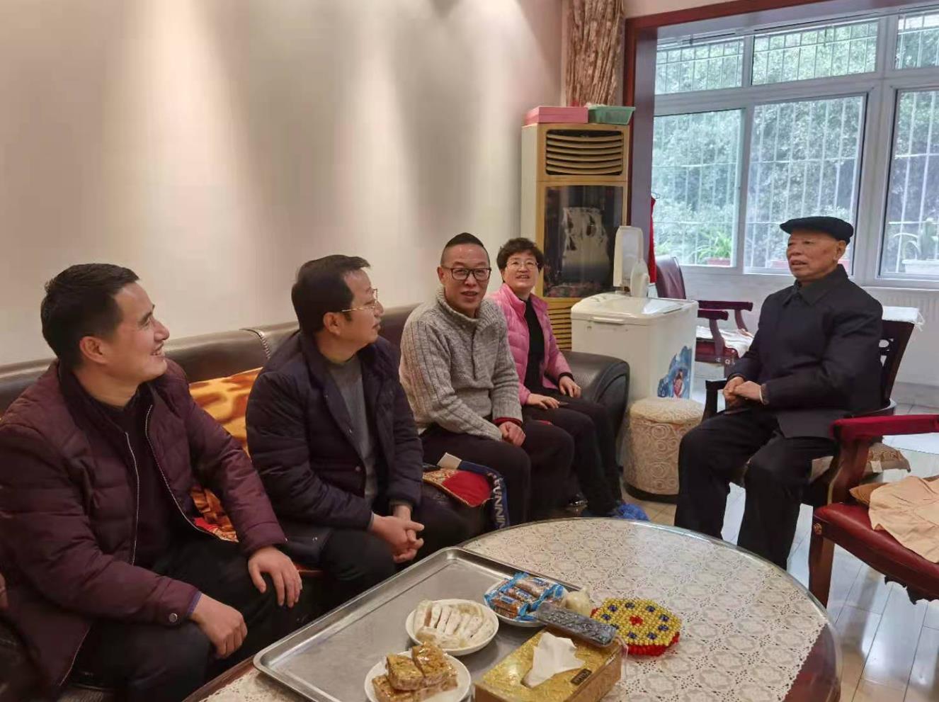 365英国上市集团