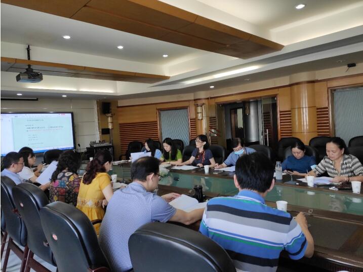 365英国上市集团