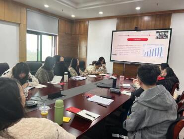 365英国上市集团