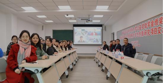 365英国上市集团