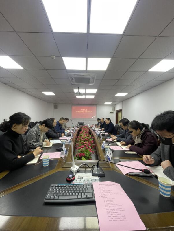 365英国上市集团