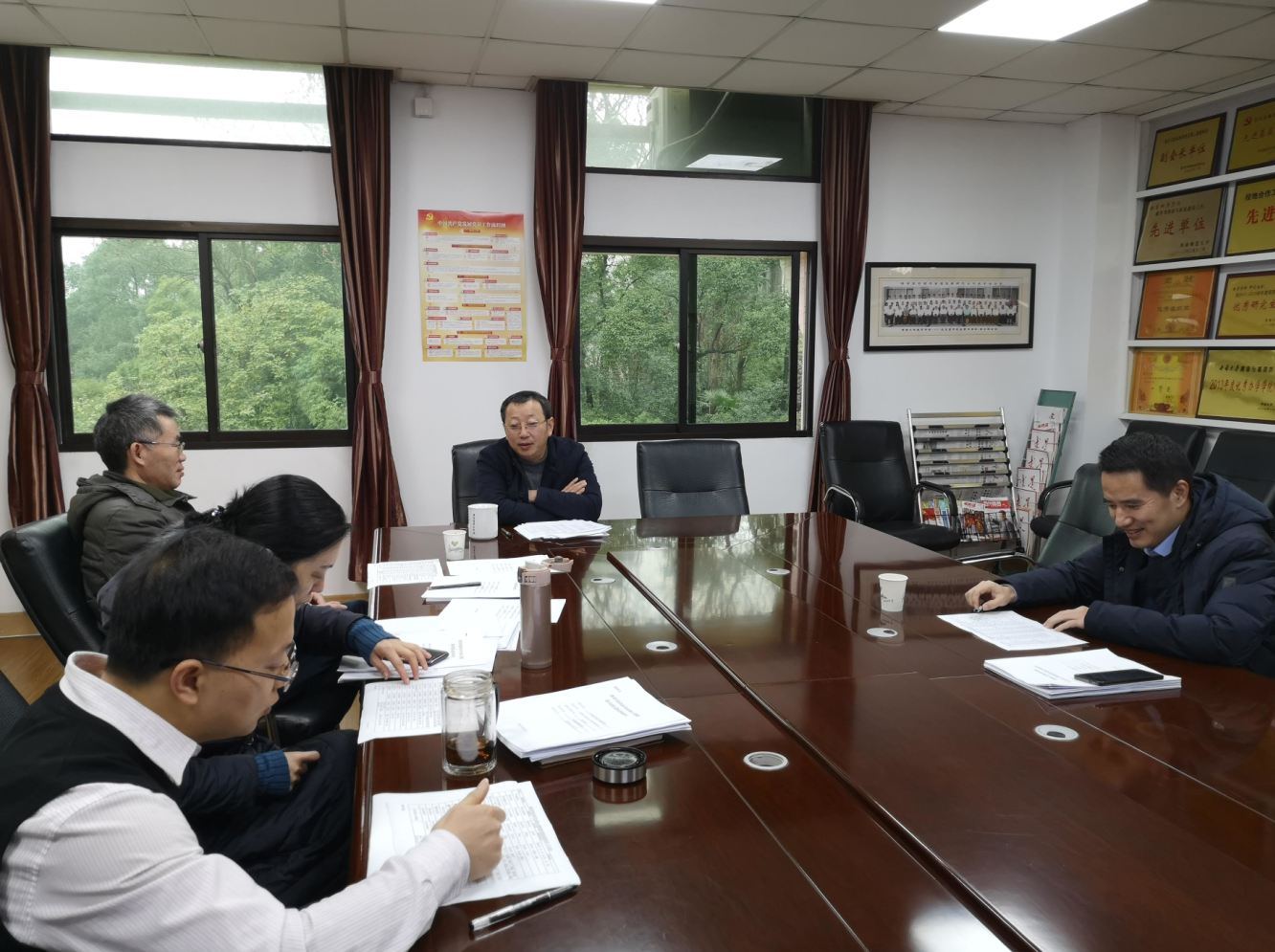 365英国上市集团