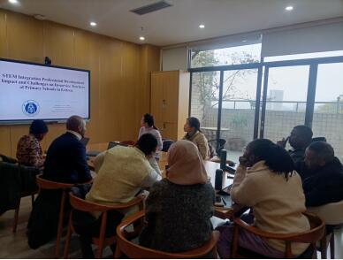 365英国上市集团