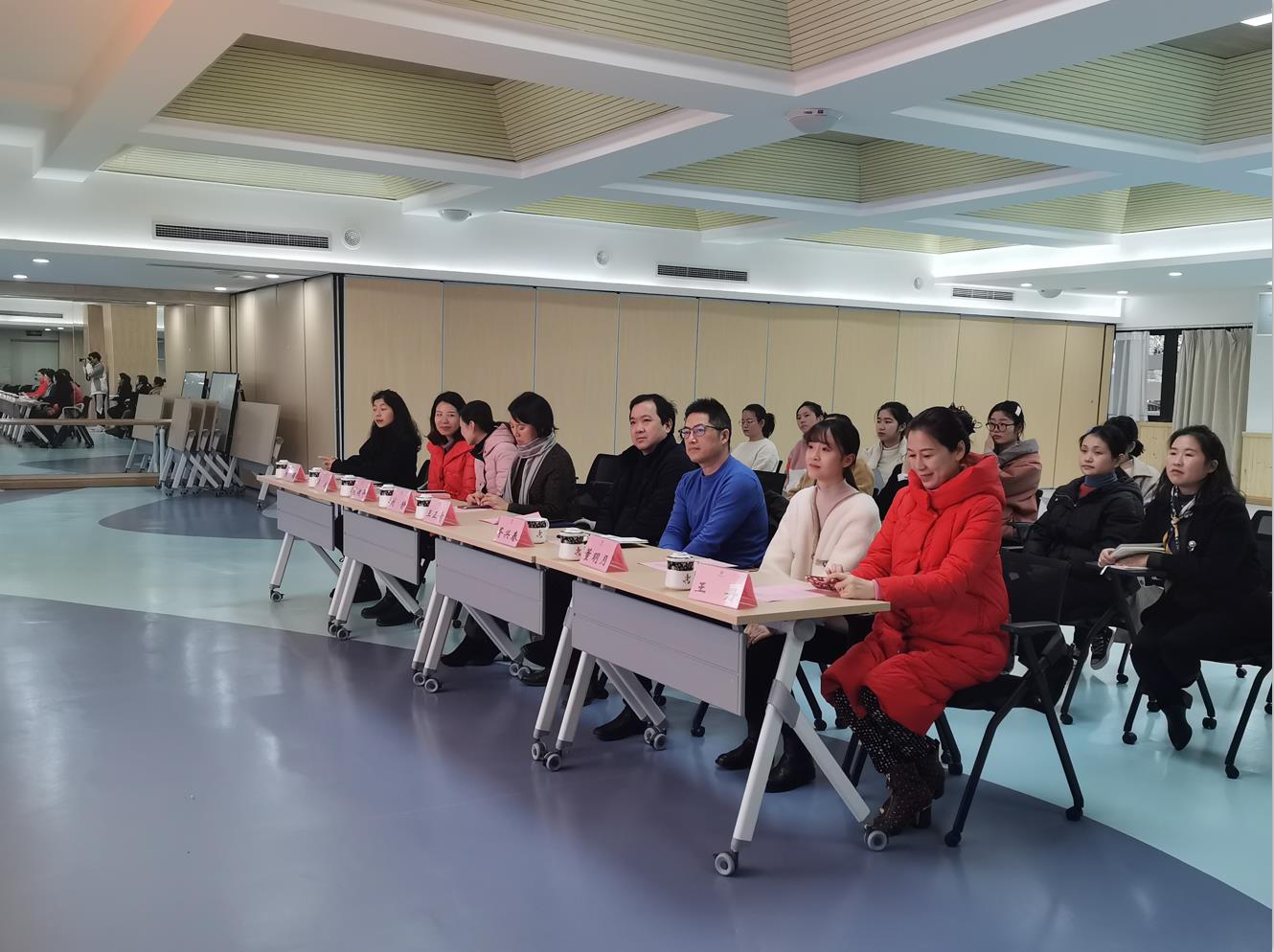 365英国上市集团