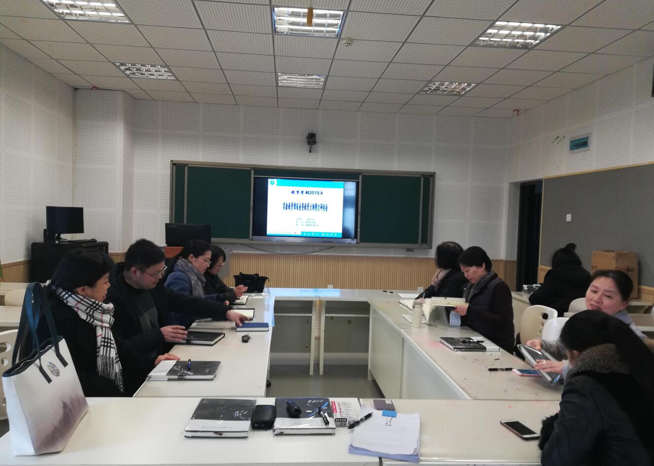 365英国上市集团