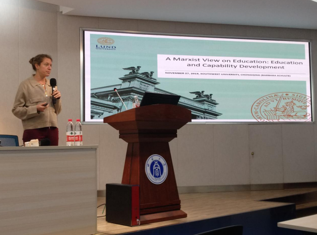 365英国上市集团