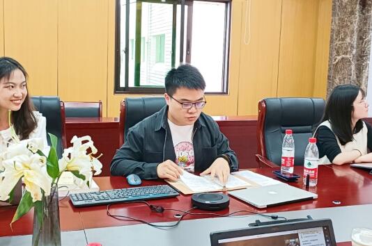 365英国上市集团