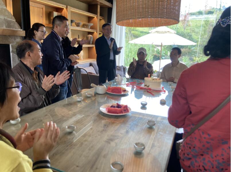 11.jpg 365英国上市集团