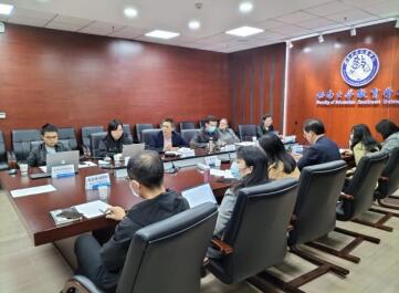 365英国上市集团