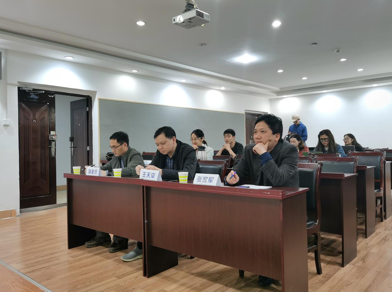 1.jpg 365英国上市集团