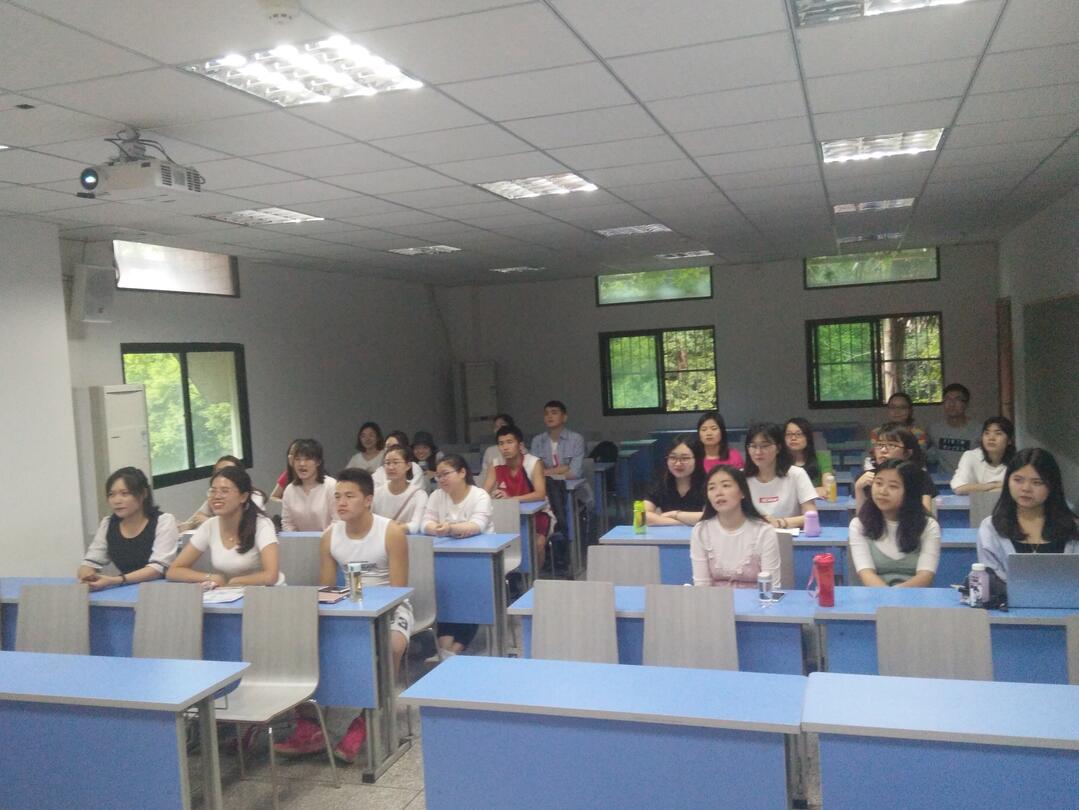 365英国上市集团